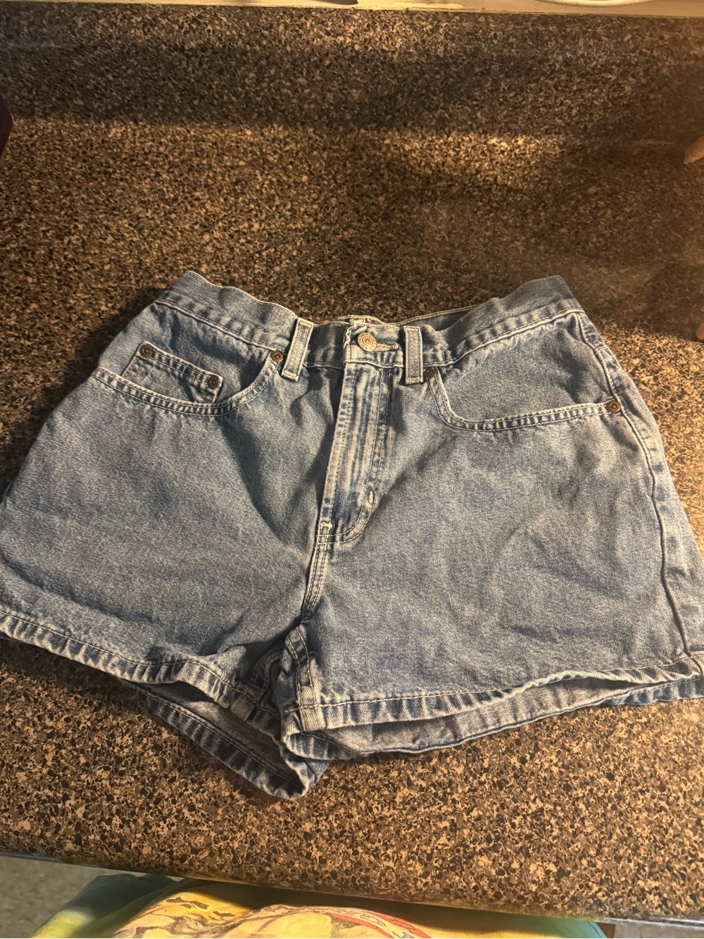 VTG Old Navy Medium Wash Mid Rise Mom Shorts Size 7